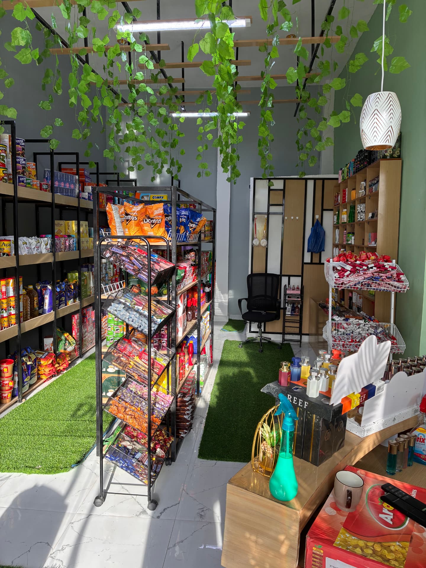 Elmi Fresh store 2